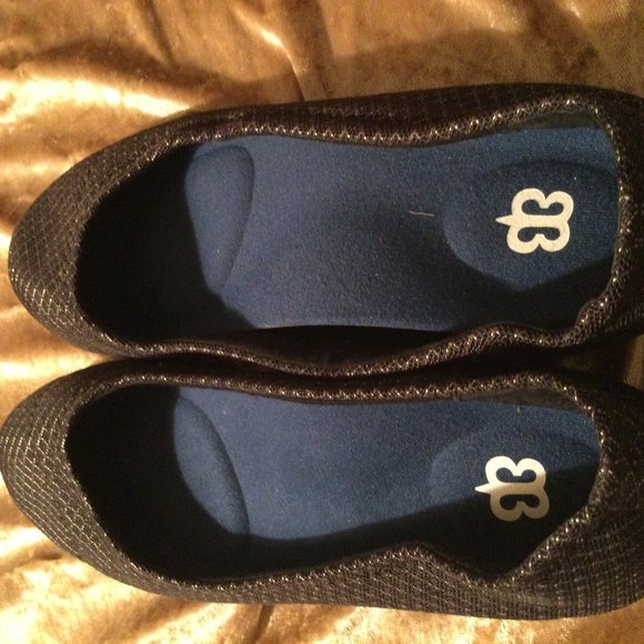 NEVER WORN Betabrand Onyx Silver Better Ballet Flat 9.5 - Picture 5 of 6